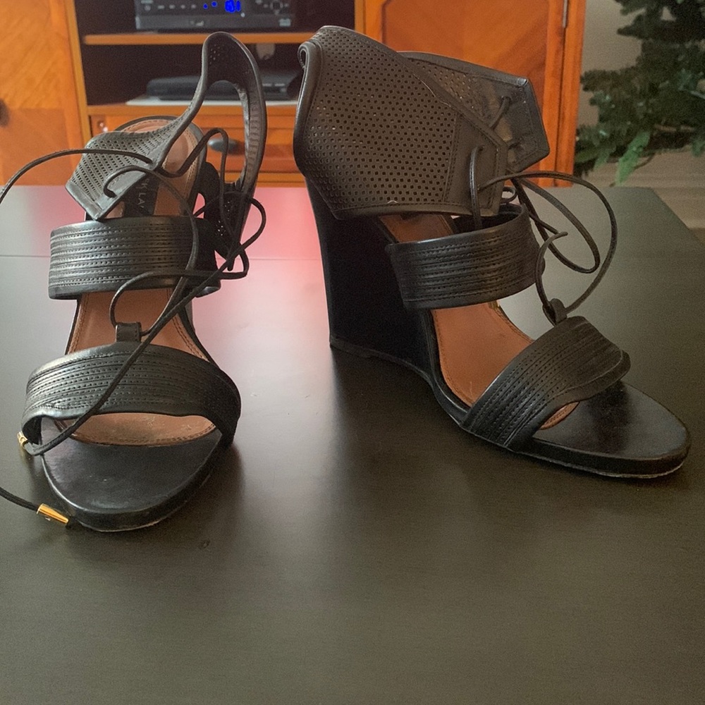 Gorgeous Derek Lam Black Wedge Sandals with Leather Mesh Trim - Sz 10